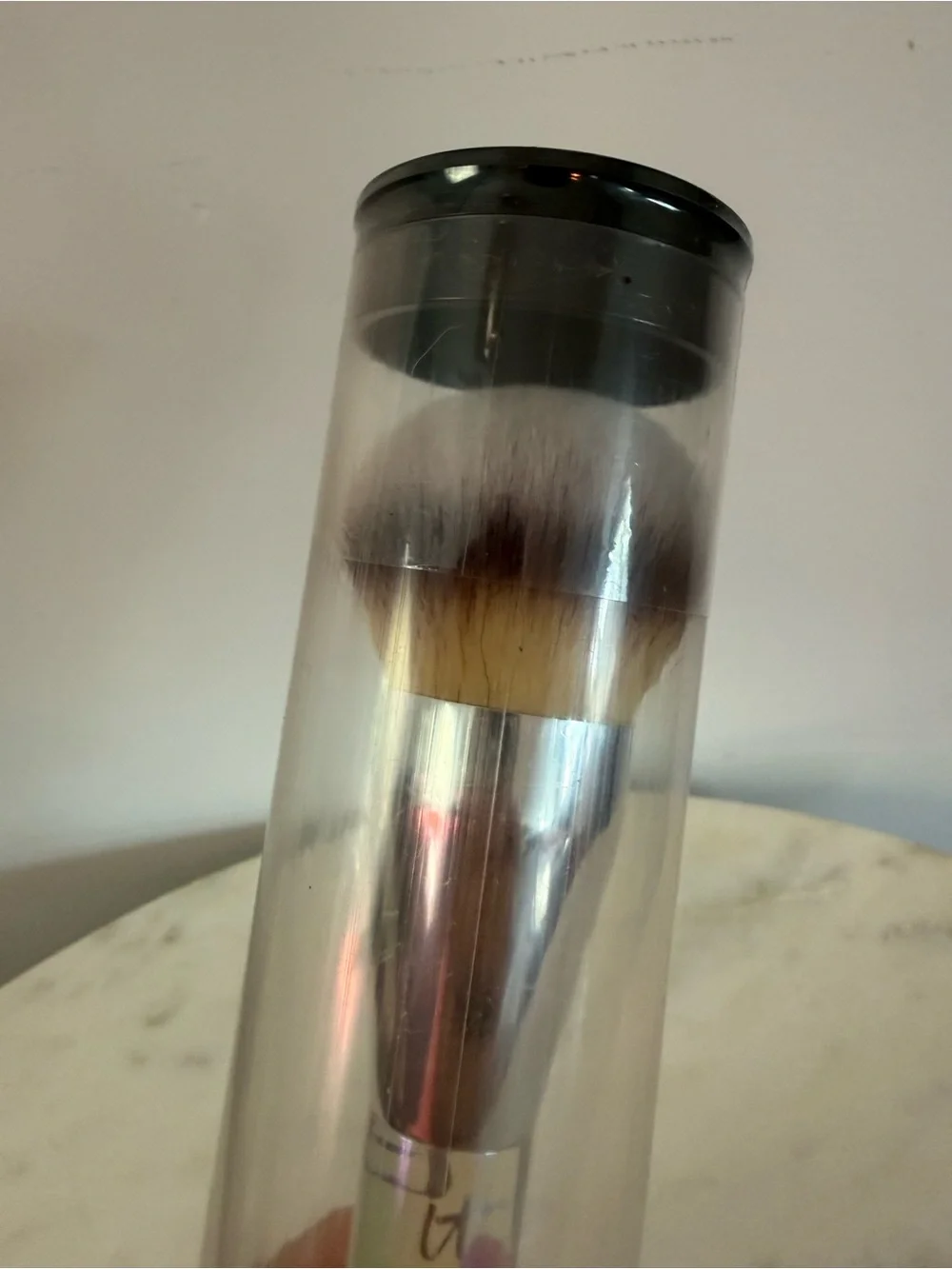 It Cosmetics Complexion Perfection Foundation Globe Brush in Tube NEW